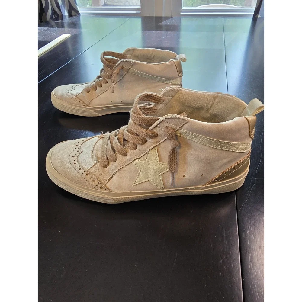 SHU SHOP Serena High‎ Top Sneakers Star Distressed Taupe Snake Gold Size 7.5